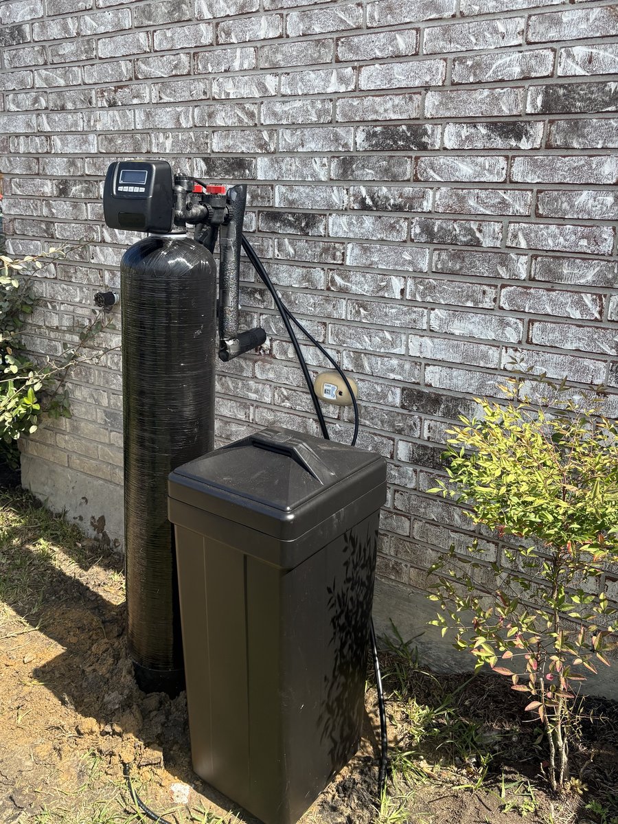 Ascend Water Co whole-home water system installed in Rosharon, TX